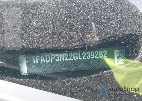 2016 Ford Focus Titanium from USA, damaged, VIN 1FADP3N22GL239282